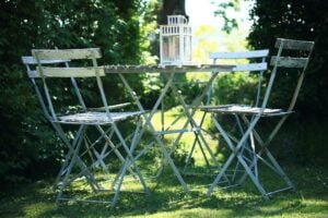 Gartenmöbel FAQ - Häufige Fragen und Antworten