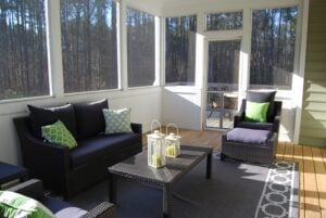 Gartenmöbel indoor nutzen: z. B. im Wintergarten