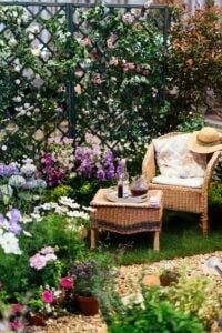 Rattan-Gartenmöbel