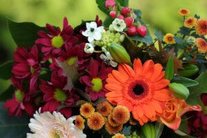 Blumen Tischdeko im Herbst 2023