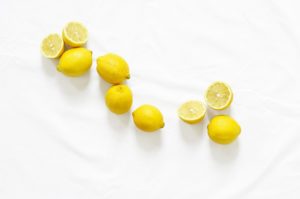 Putzmittel: Zitrone / Zitronensaft sehr vielseitig beim Wohnungsputz einsetzbar
