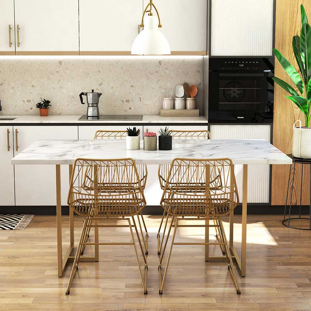 Großer Esszimmertisch mit weißer Marmorplatte und goldenen Metallbeinen für 4 Personen – Chaira