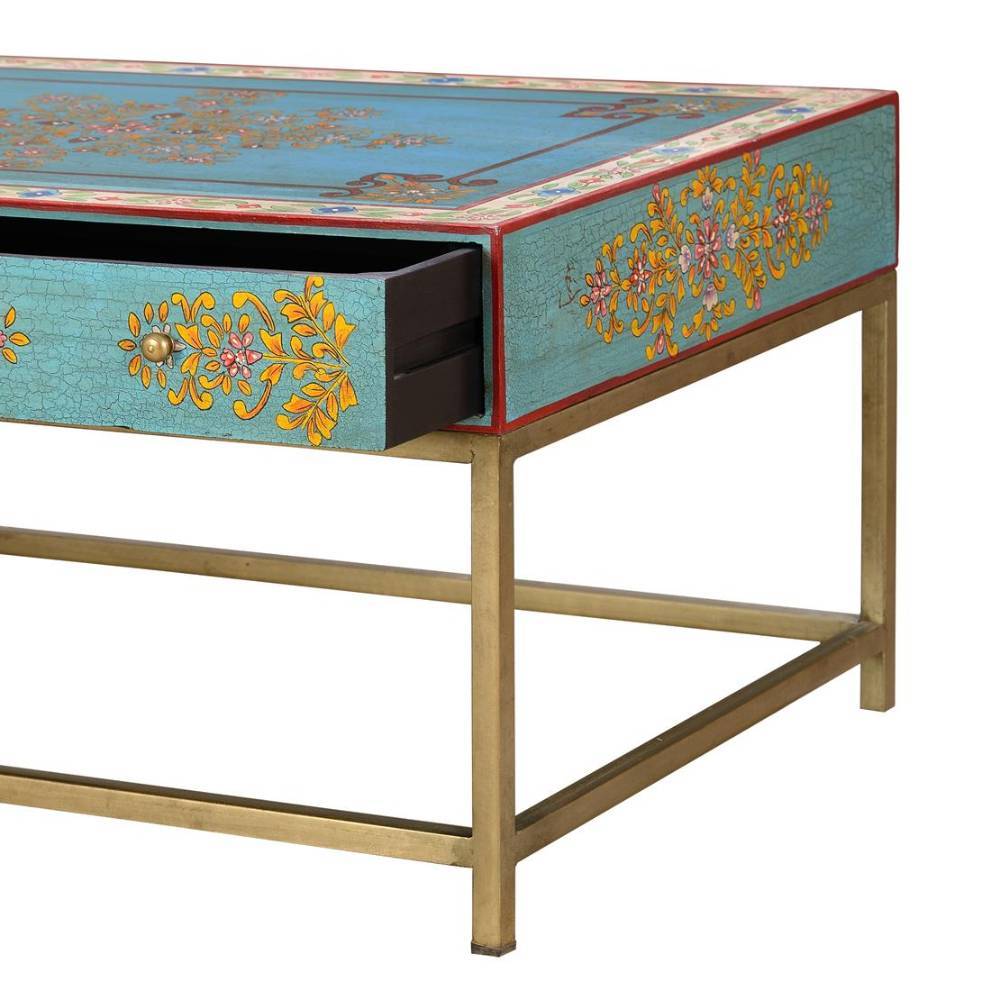 Couchtisch mit folkloristischen Blumenmotiven - Borgas
