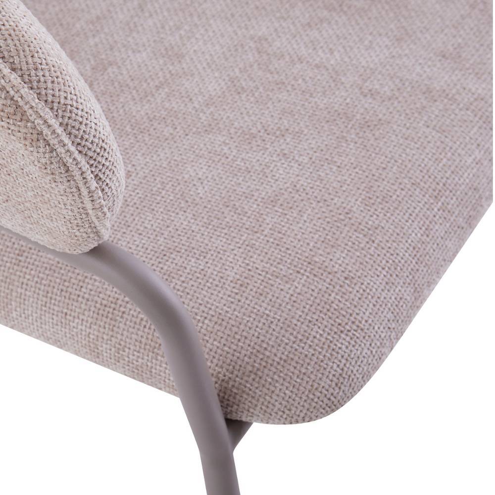 Detailaufnahme des taupefarbenen Stoffbezugs am Esszimmerstuhl Sitzbereich – Borgionsa (2er Set)