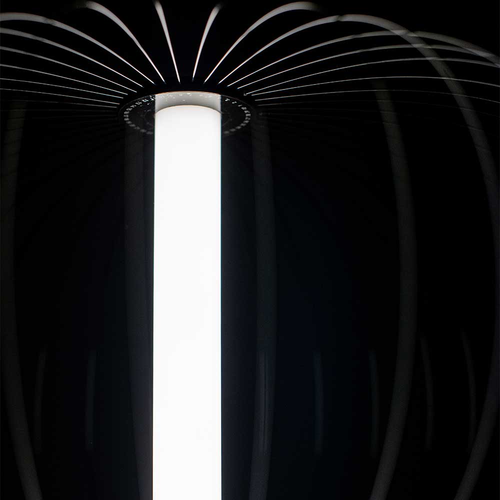 Schwarze Designer Tischlampe mit LED - Plymouth