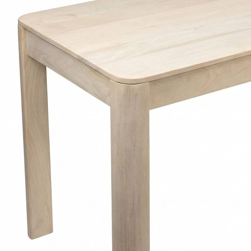 Esszimmertisch Detailansicht mit abgerundeten Kanten und massivem Tischbein – Romtada