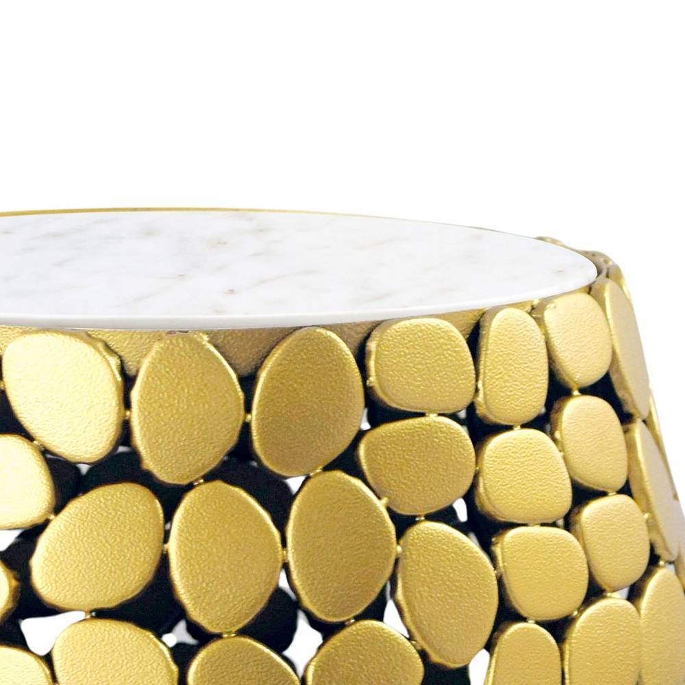 Weißer Marmor Beistelltisch mit goldener Metallstruktur und runder Platte – Vernazza