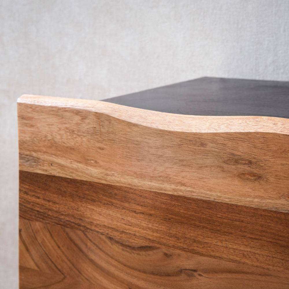 4-türiges Sideboard mit natürlichen Baumkanten - Fulvios