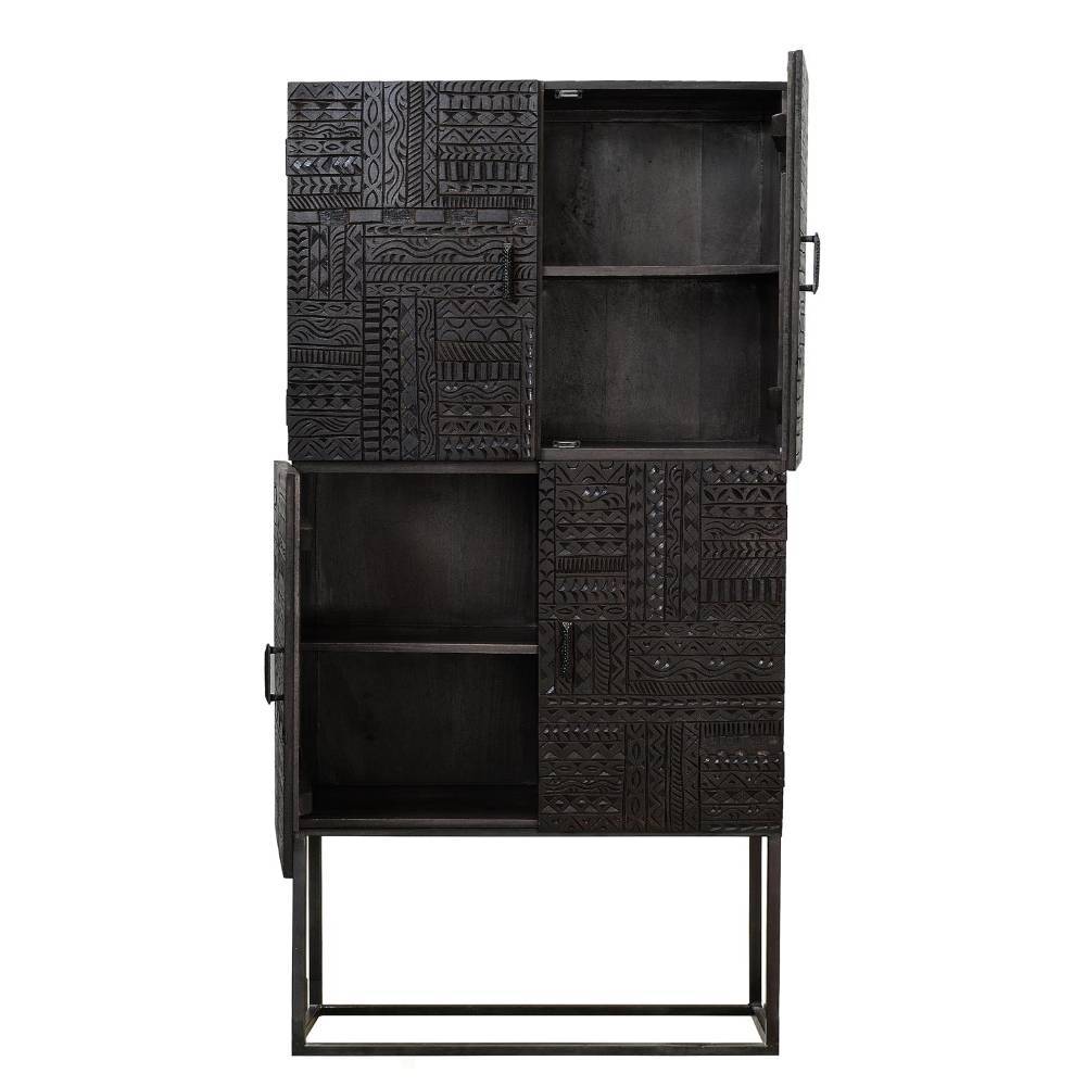 Wohnzimmerschrank mit Schnitzerei - Likening