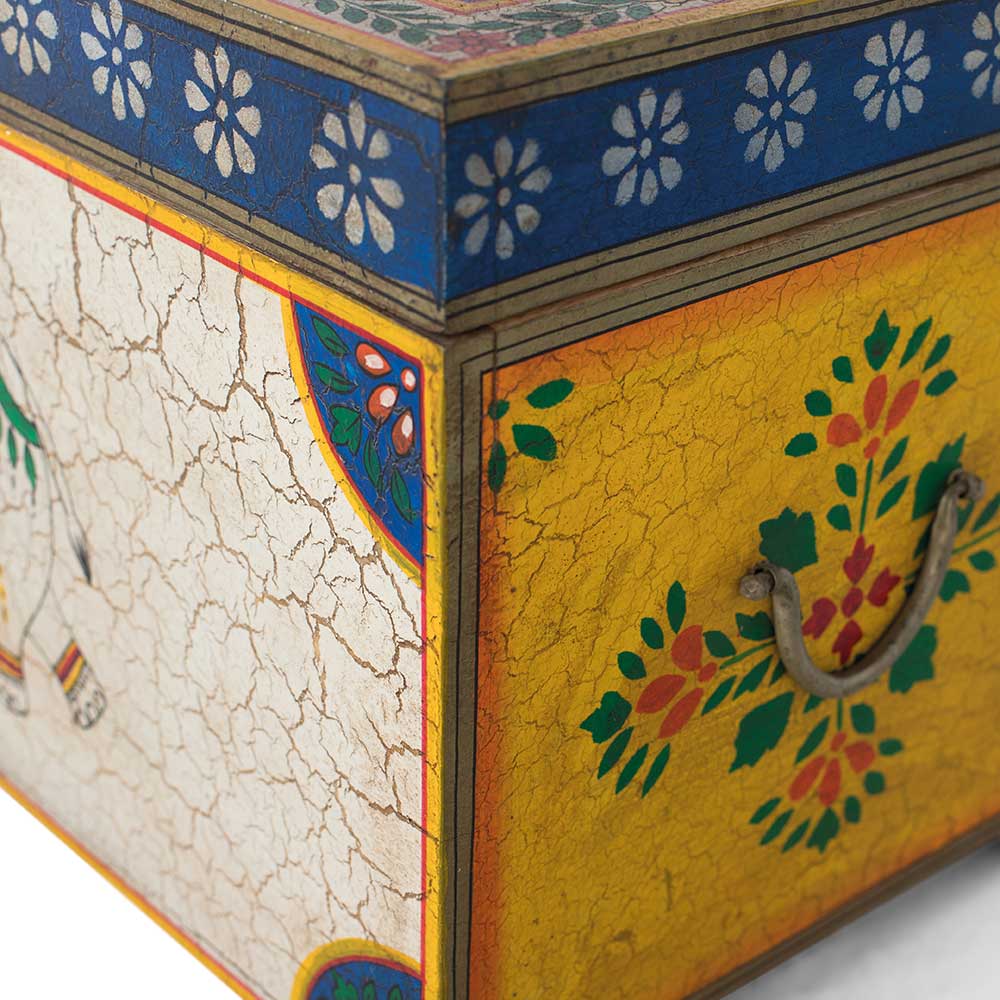Bunte Orient Truhe mit Elefanten und blumigen Motiven - Sambo