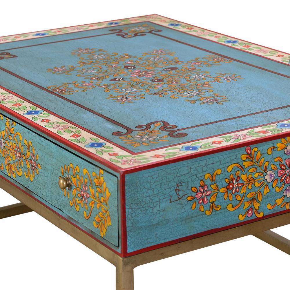 Couchtisch mit folkloristischen Blumenmotiven - Borgas