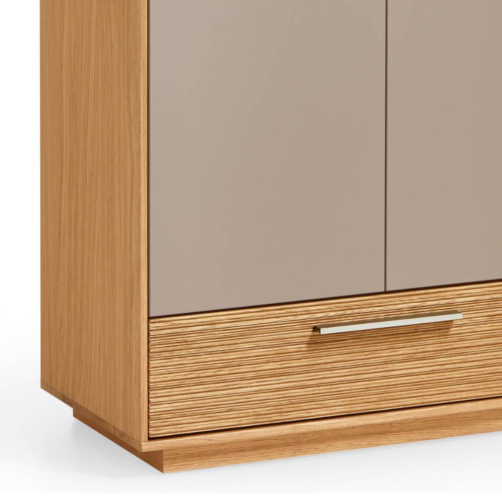 Garderobenschrank Detail Eiche Bianco, taupefarbene Tür und Schublade mit Griff – Barcelos
