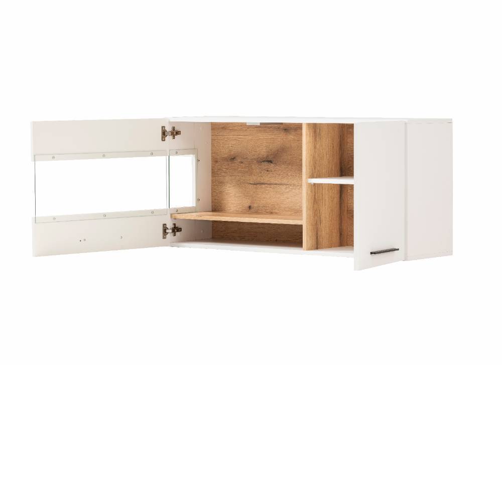 Weiße Hängevitrine mit geöffneter Glastür, Holzwänden und Regalfächern – Acke