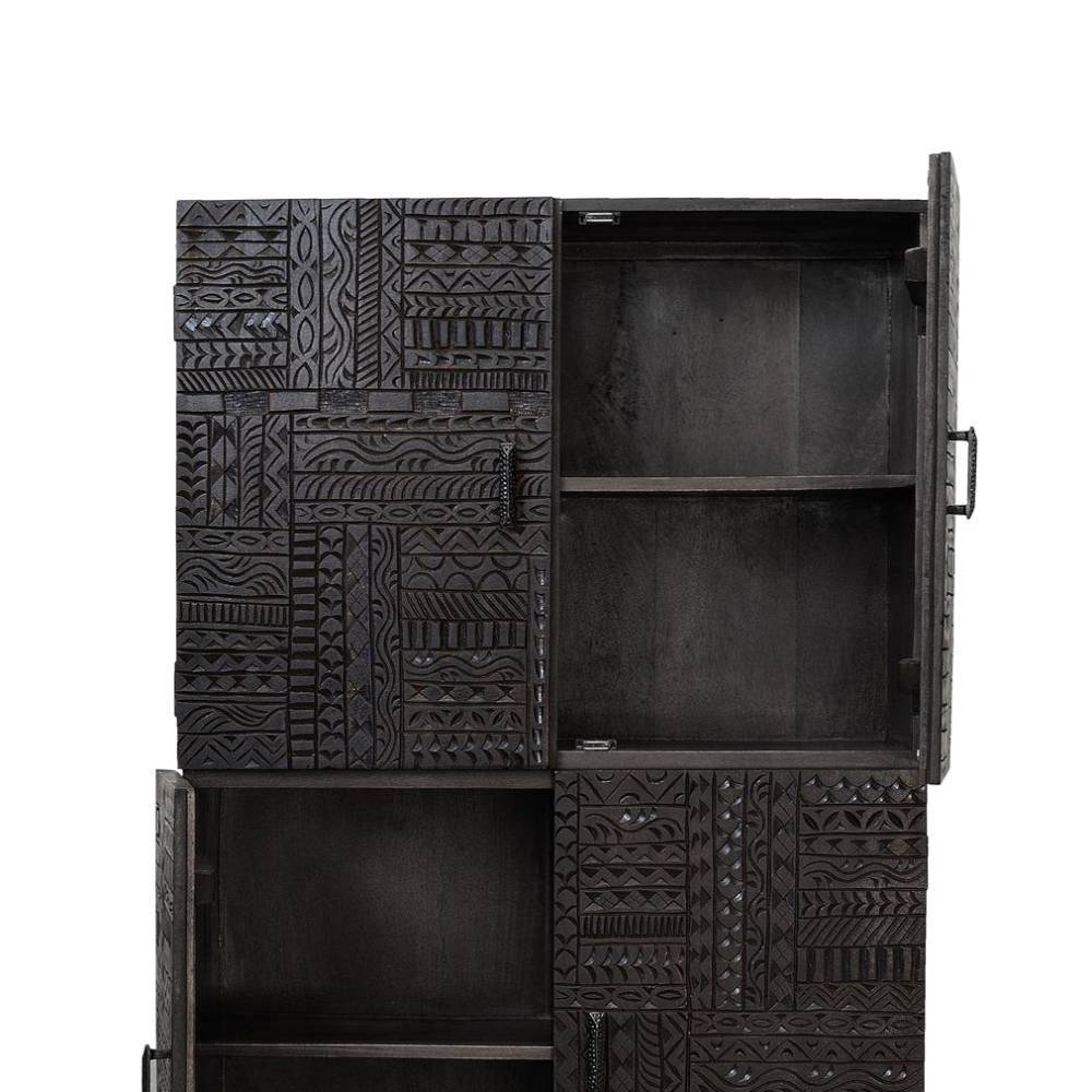 Wohnzimmerschrank mit Schnitzerei - Likening