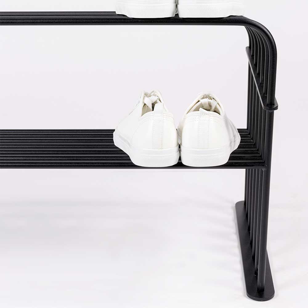 Schwarzes Schuhregal im minimalistischen Design - Nusret
