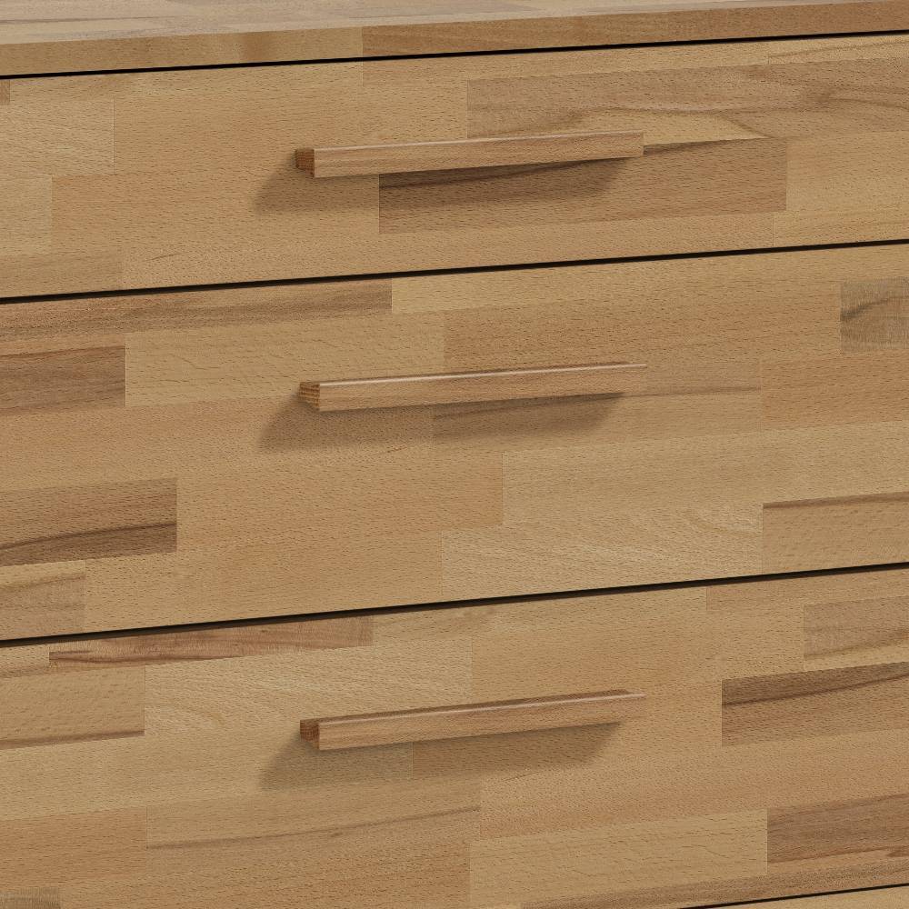 Drei Schubladen der Kommode in Kernbuche mit markantem Holzdesign und integrierten Griffen – Beath