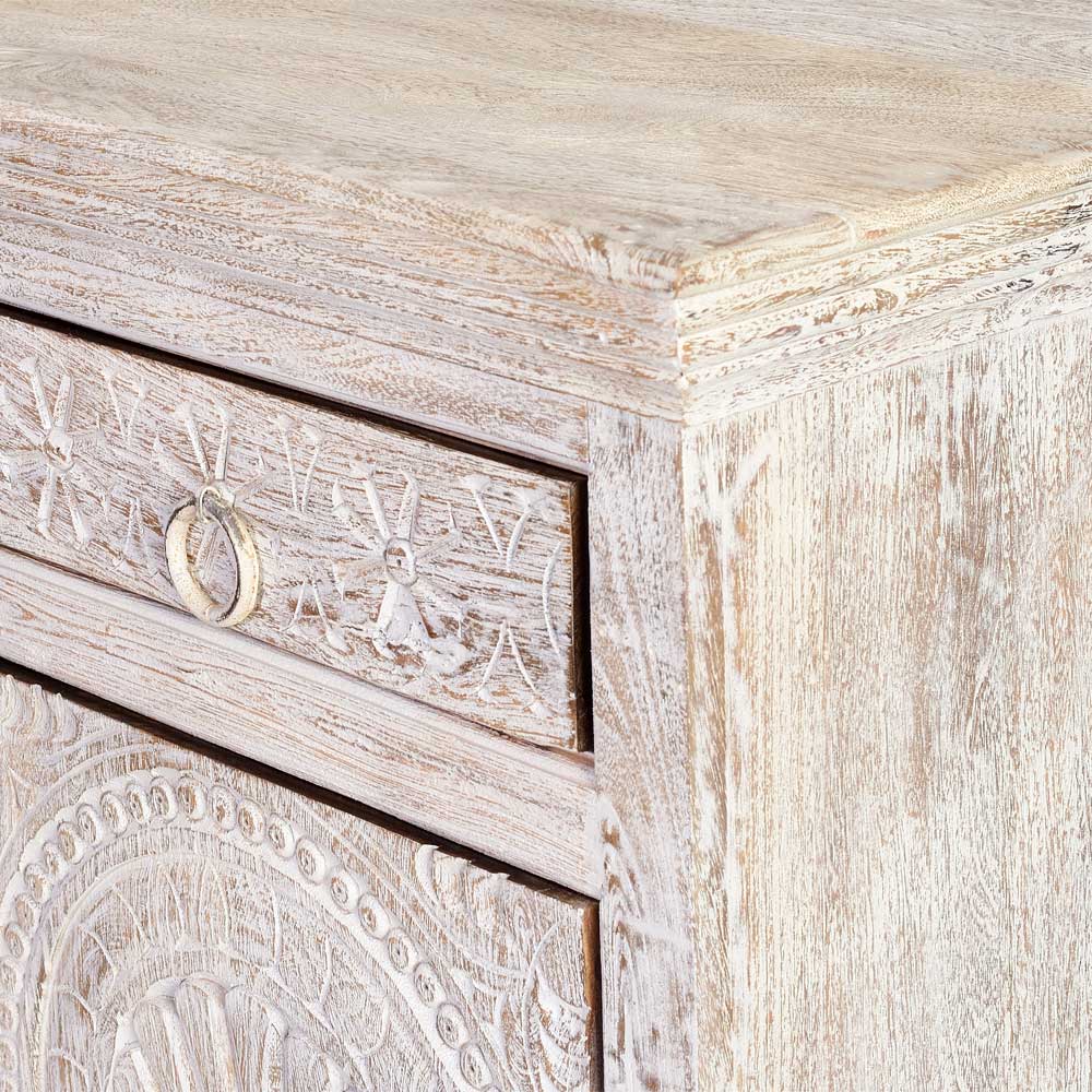 White Wash Sideboard mit Ornament Schnitzereien - Rusula