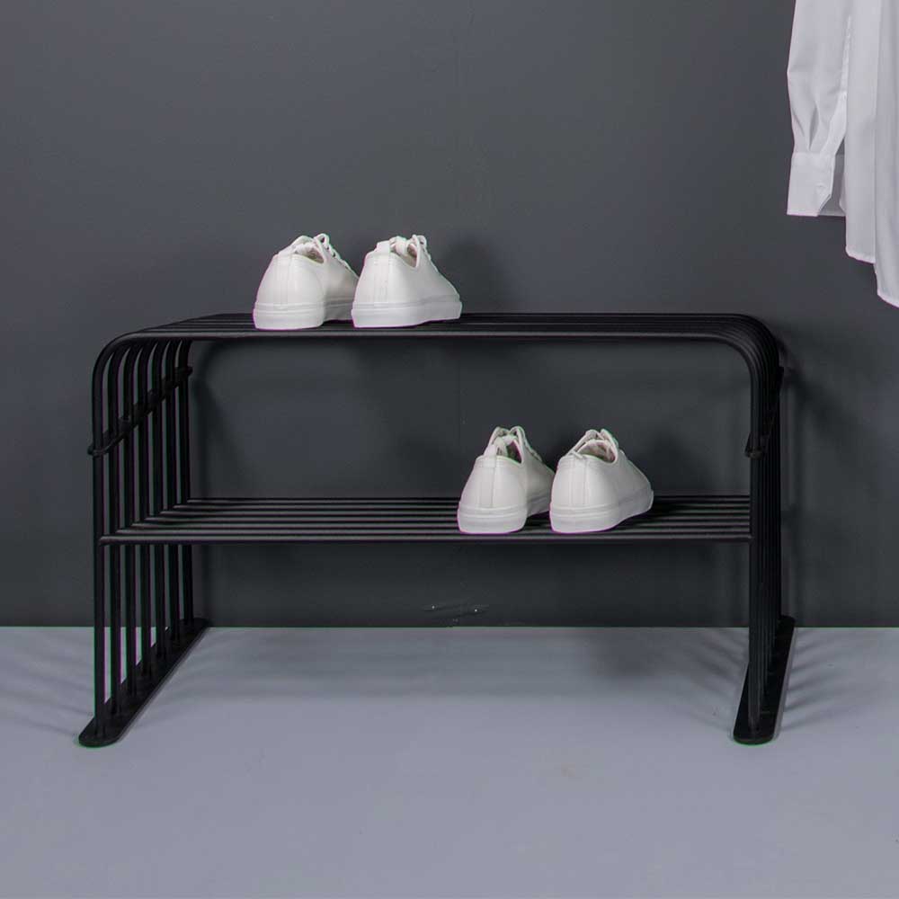 Schwarzes Schuhregal im minimalistischen Design - Nusret