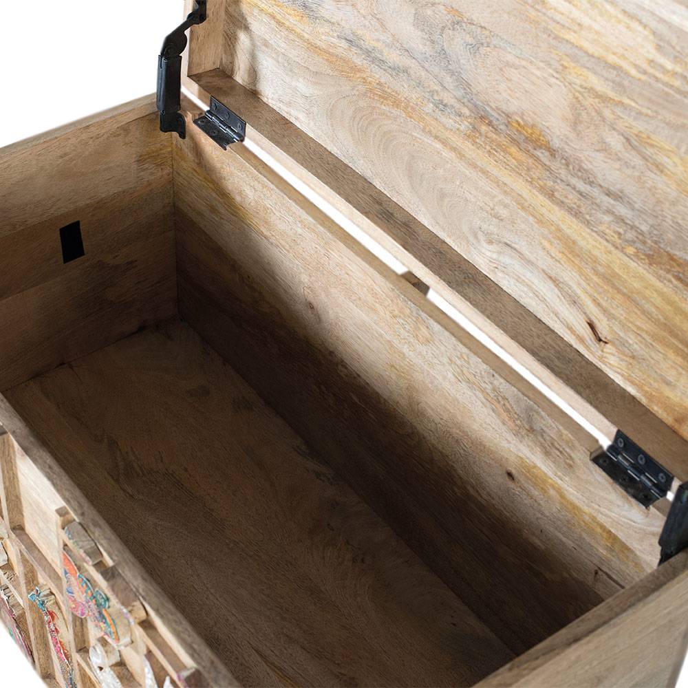 Holztruhe mit Tieren dekoriert - Widama
