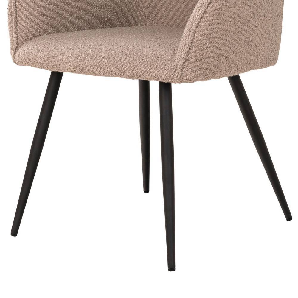 Sitzfläche und schwarze, schräge Metallbeine des beigen Boucle-Stuhls für stabilen Stand – Jacly