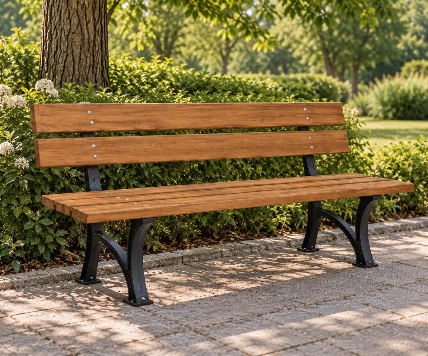 Gusseisen Parkbank Adrias mit Hartholz Eukalyptus
