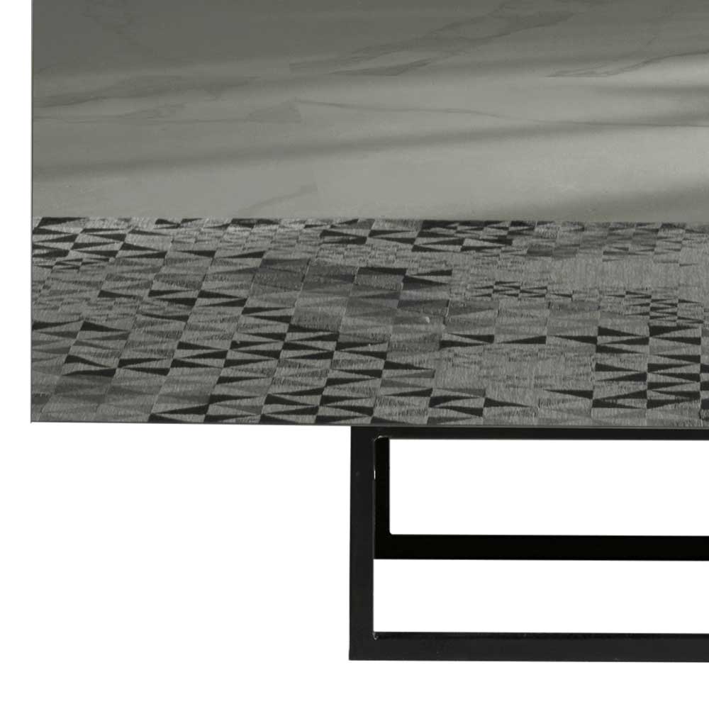 Gemusterte rauchgraue Spiegeltür und schwarzes Metallgestell des Sideboards – Razepta