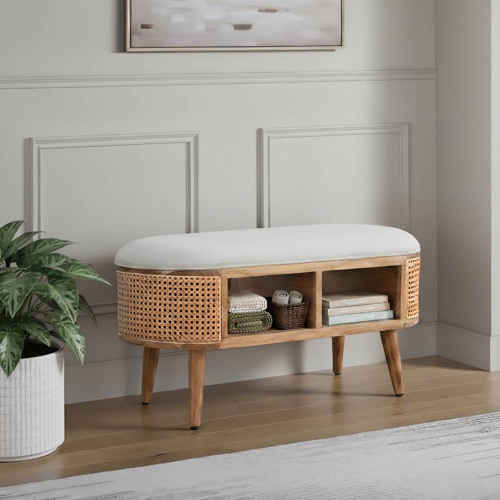 Elegante Polsterbank für den Flur mit weißem Jutebezug, Ablagefächern und Rattandetails – Yetarra