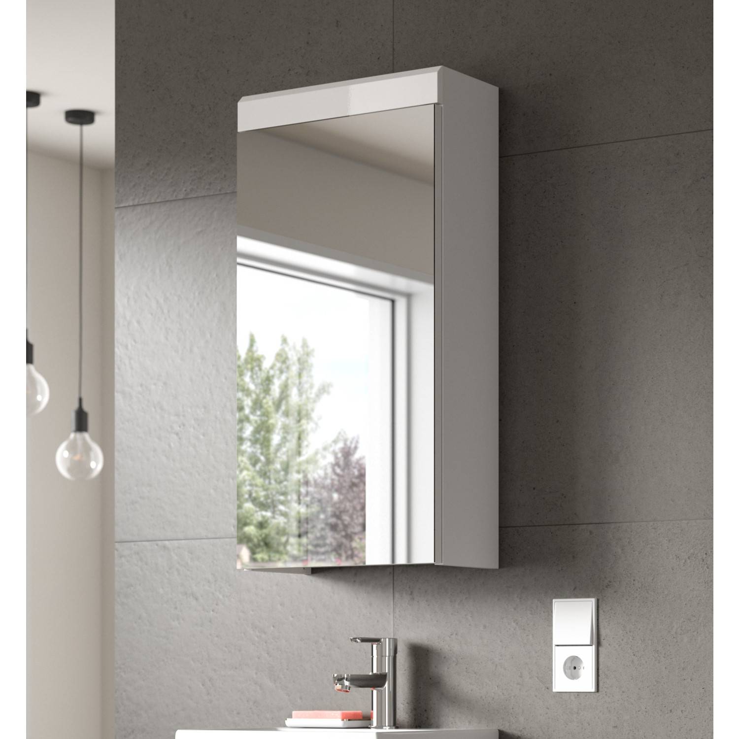 Spiegelschrank für das Badezimmer an grauer Wand mit großer Spiegelfläche und Beleuchtung – Nanila