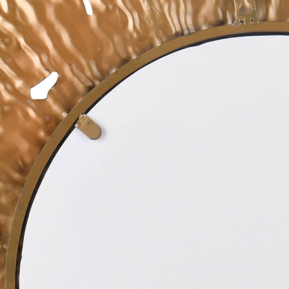 Runder Wandspiegel Detail des goldenen, strukturierten Rahmens mit sichtbarer Spiegelbefestigung – Spiaggi
