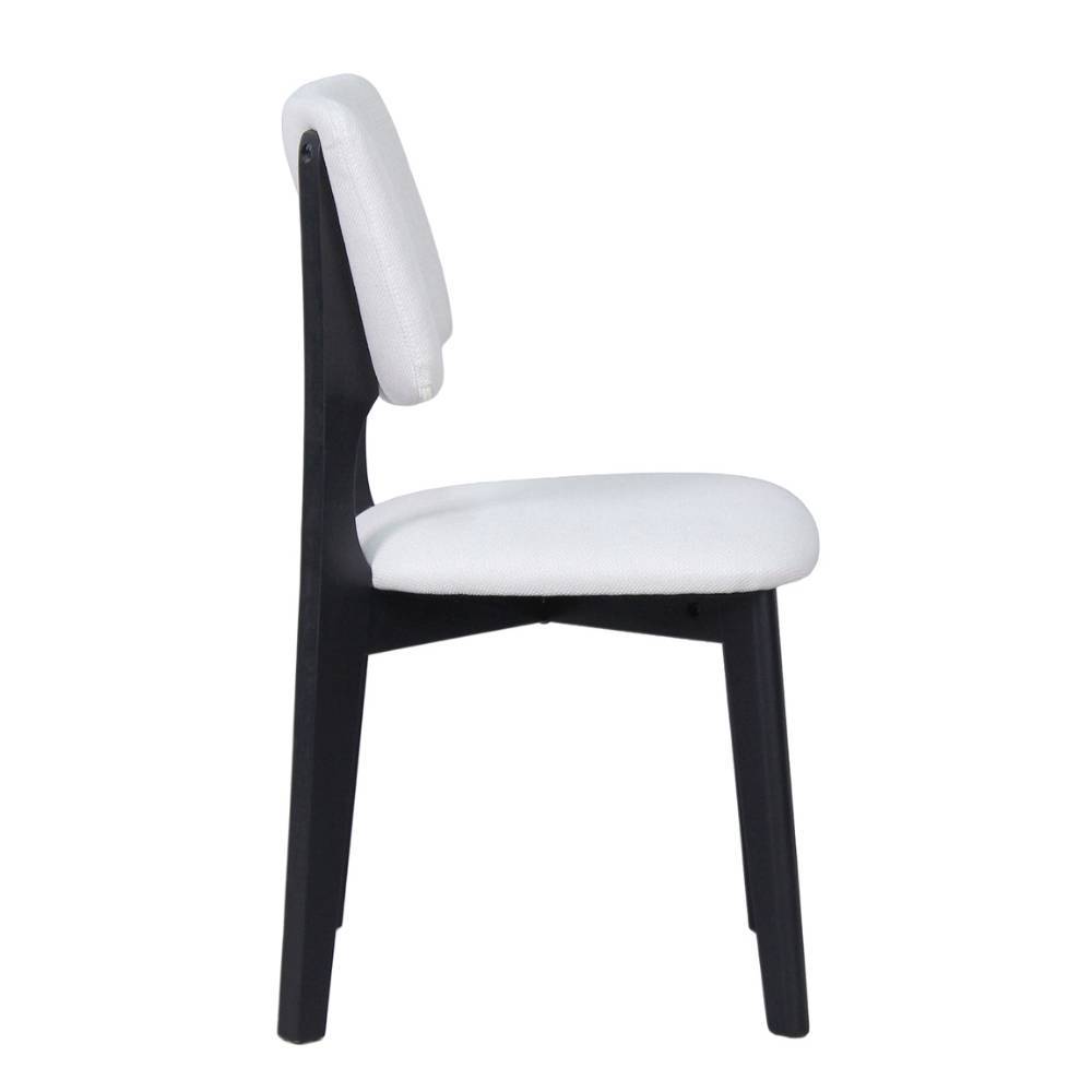 Eleganter Küchenstuhl mit heller Polsterung und schwarzem Gestell – Acko
