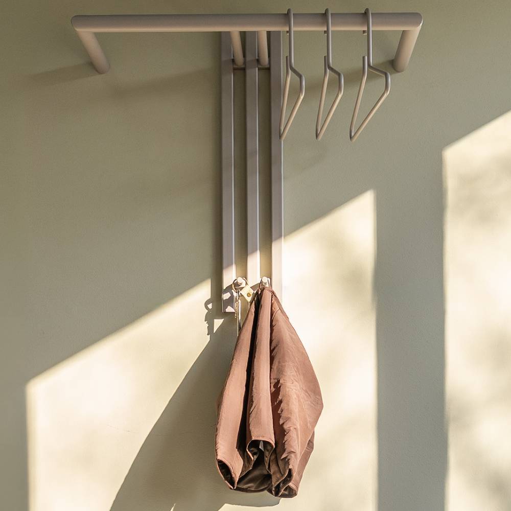 Stahl-Garderobe in Taupe - Oleganos