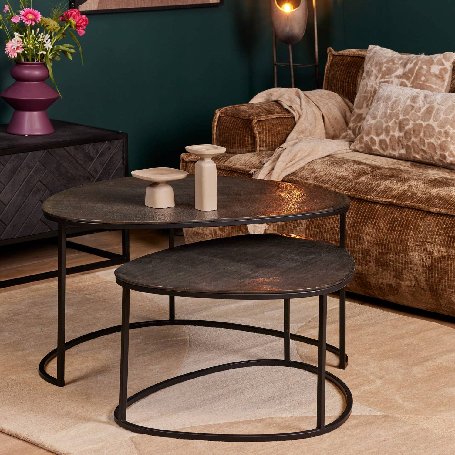 Dunkler Couchtisch in Hammerschlag-Optik - Berry (2er Set)