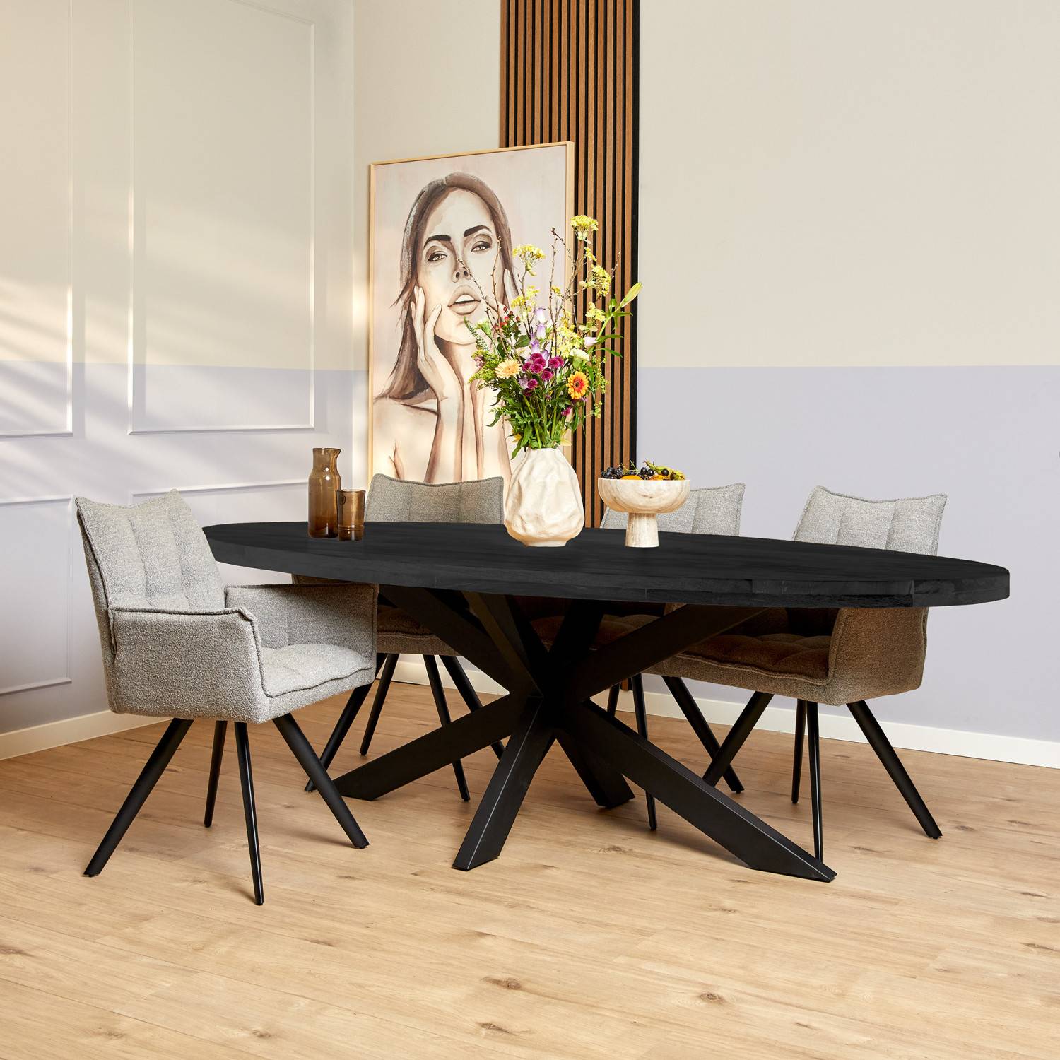 Ovaler Designertisch mit Kreuzgestell - Spaninico I