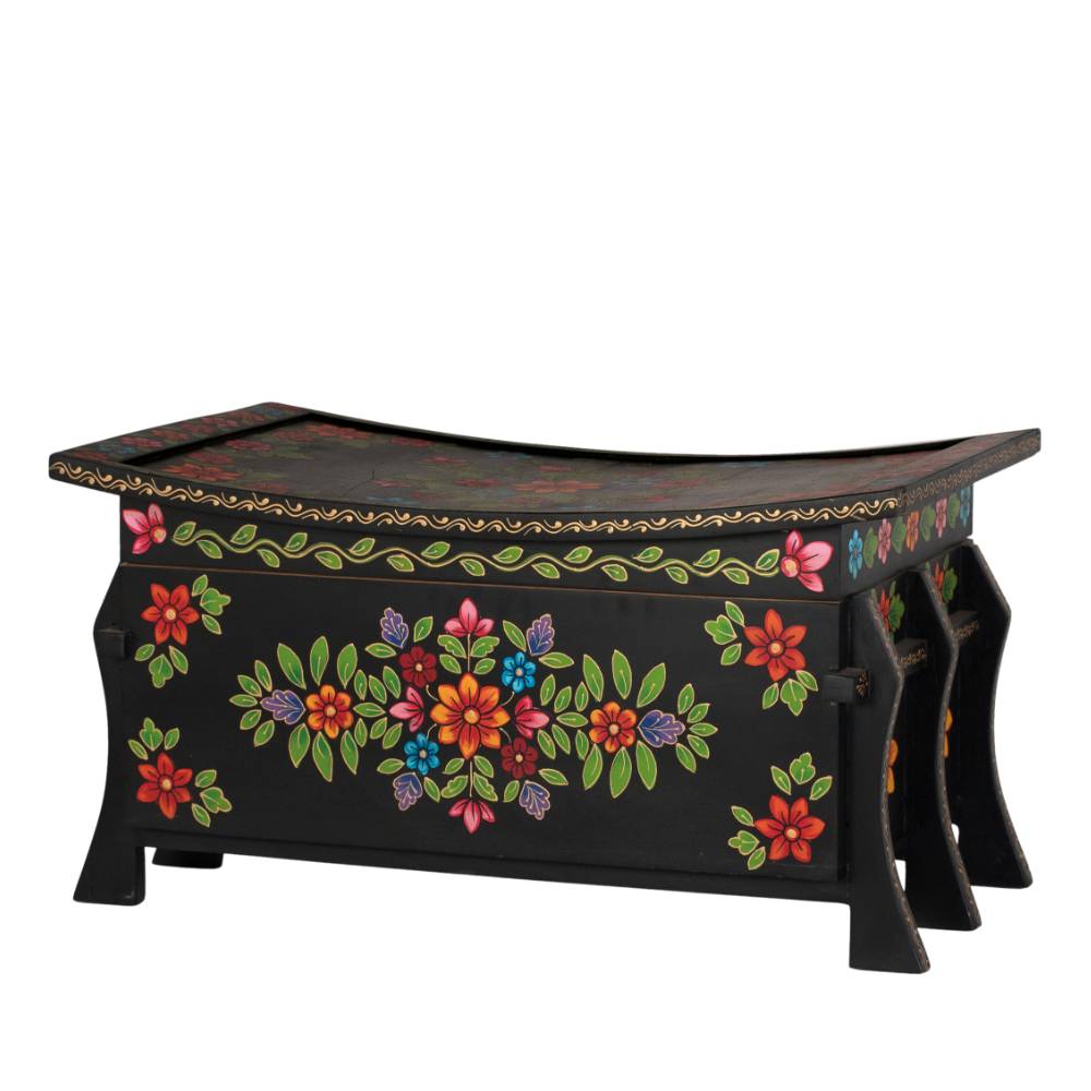 Schwarze Truhe mit bunter Blumen Malerei - Sacrala