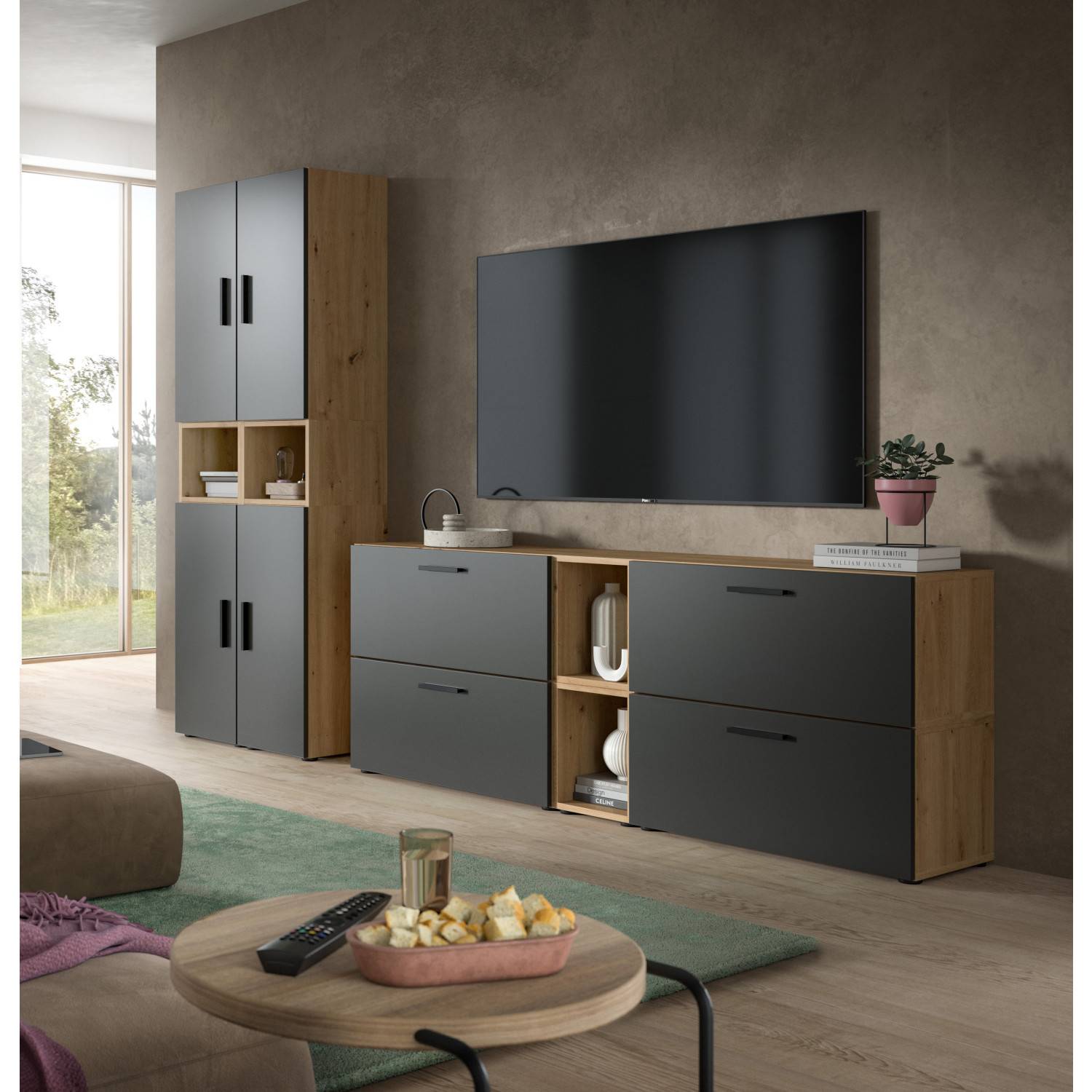 Moderne Wohnwand in Eiche und Basalt mit TV und Dekoration im Wohnzimmer – Estoron