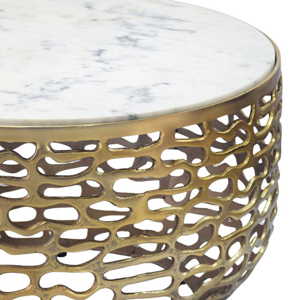Weißer Marmor-Couchtisch mit goldener filigraner Metallstruktur – Goyas