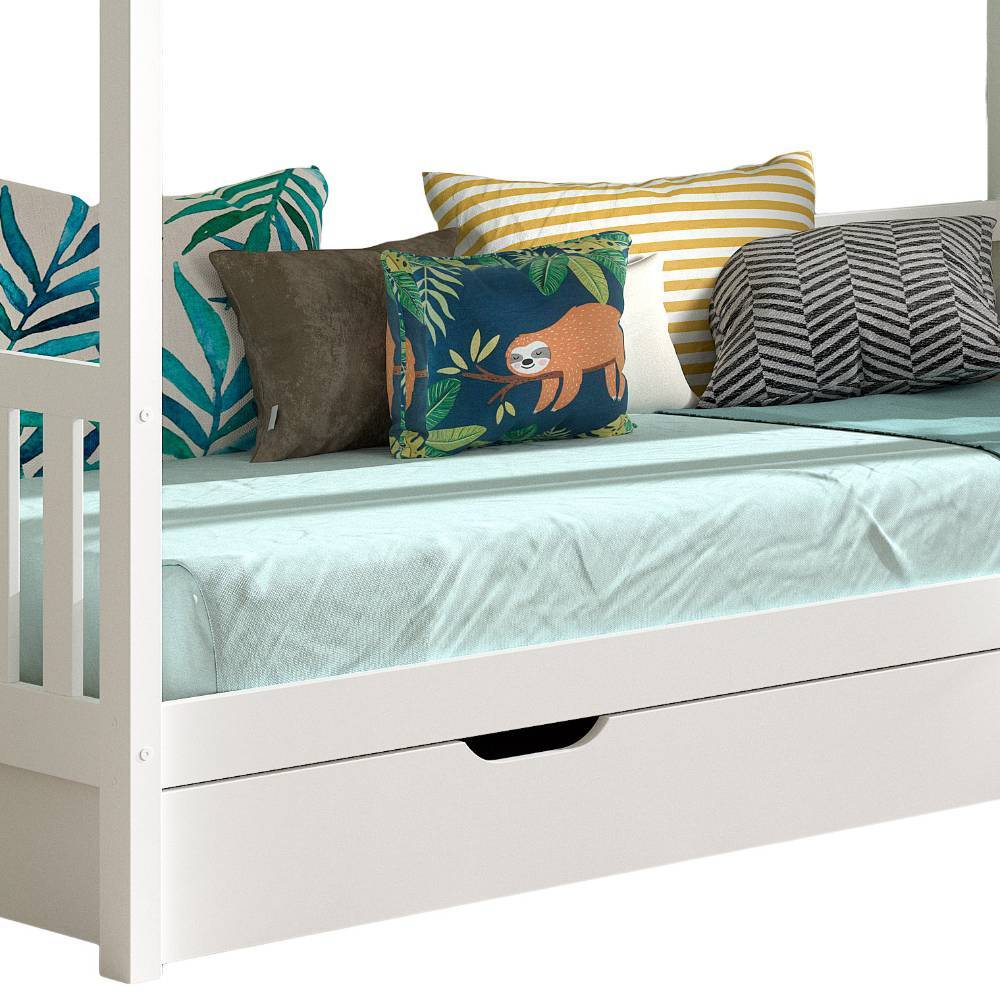 Weißes Kinder Hausbett mit ausziehbarem Bettkasten und bunten Kissen – Gransov