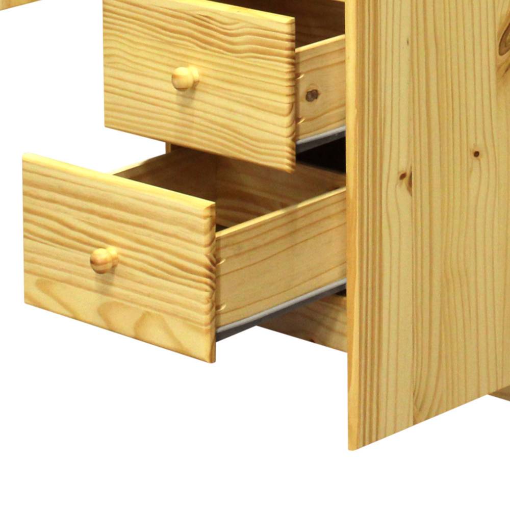 Detailansicht der geöffneten Holzschubladen des Schranks mit Auszügen – Ekorena