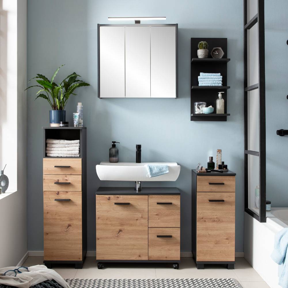 Hoher Badezimmerschrank in Wildeiche Holzoptik und Anthrazit im modernen Badezimmer – Plicardo