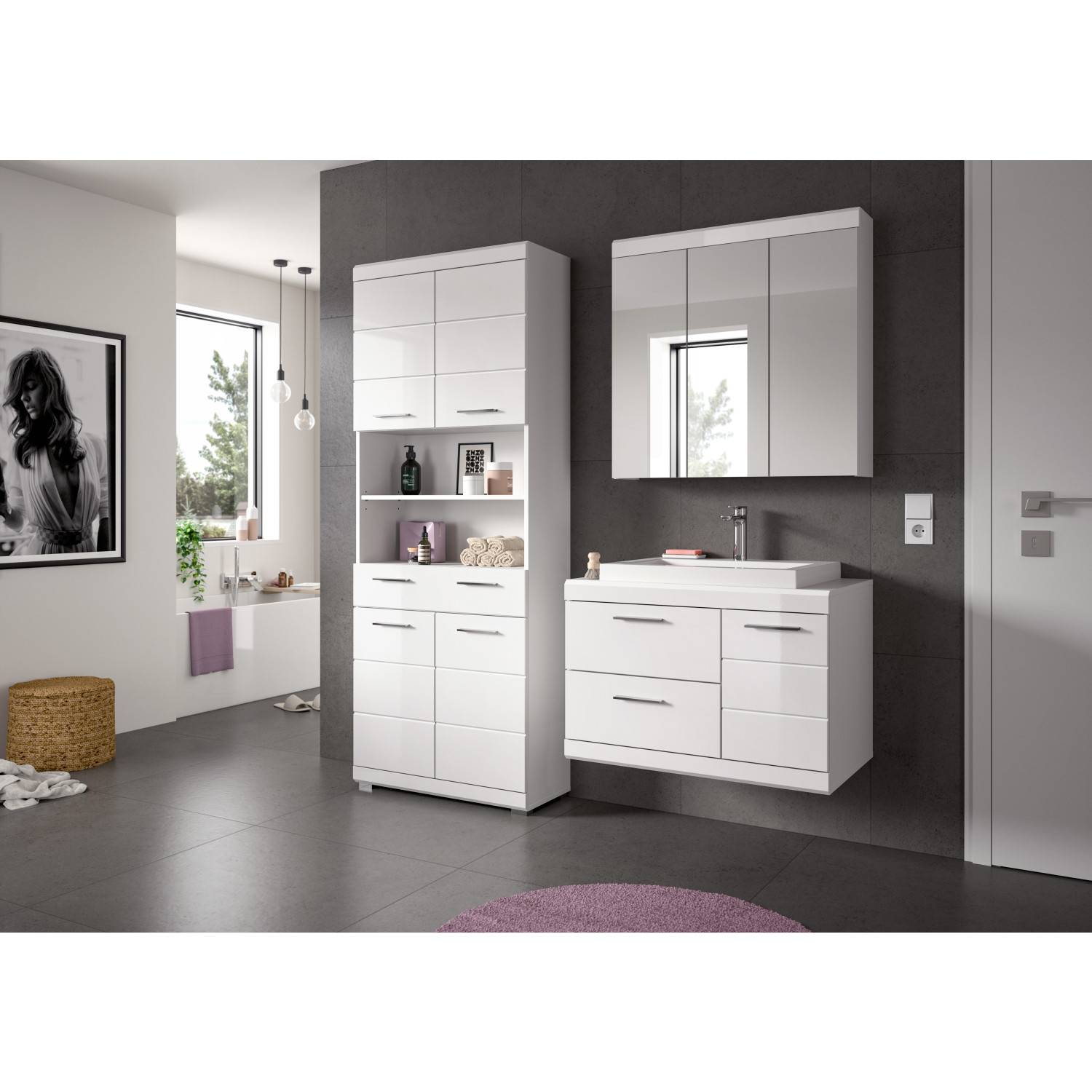 Weißes dreiteiliges Waschplatz Set mit Hochglanz-Oberflächen, Spiegelschrank, Waschtisch und Hochschrank – Nanila
