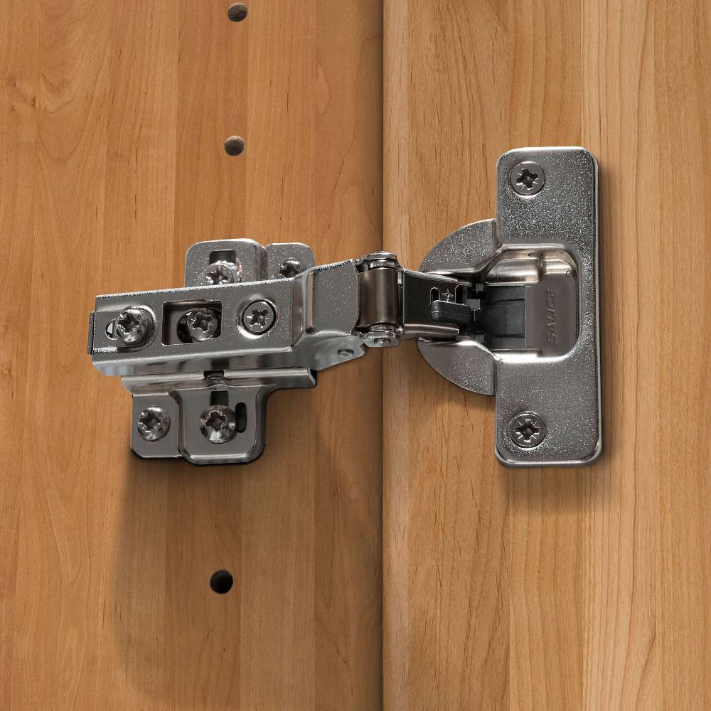216 cm hoher XXL-Kleiderschrank in Erle - Murray