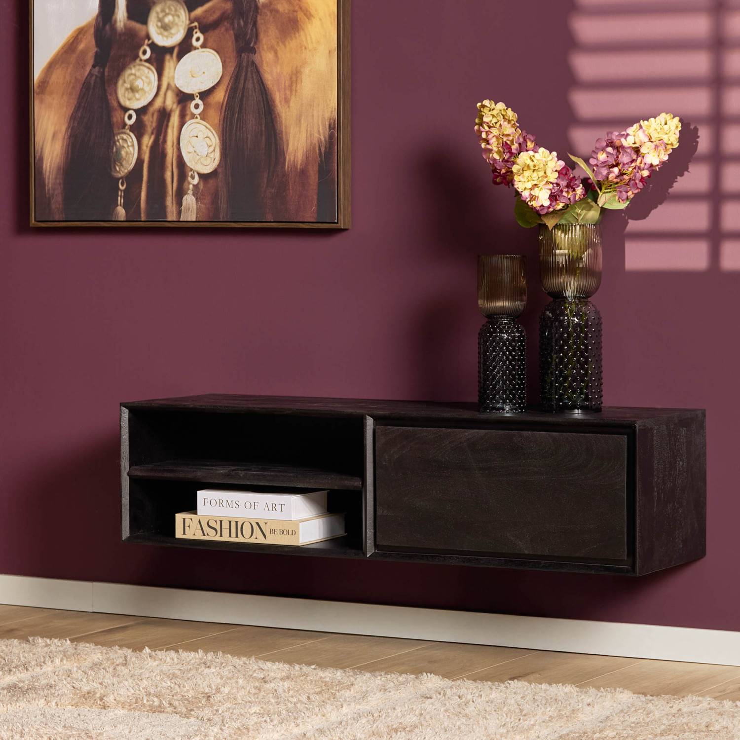 Schwarzes schwebendes TV-Sideboard mit Ablagefach und geschlossener Schublade – Rondra