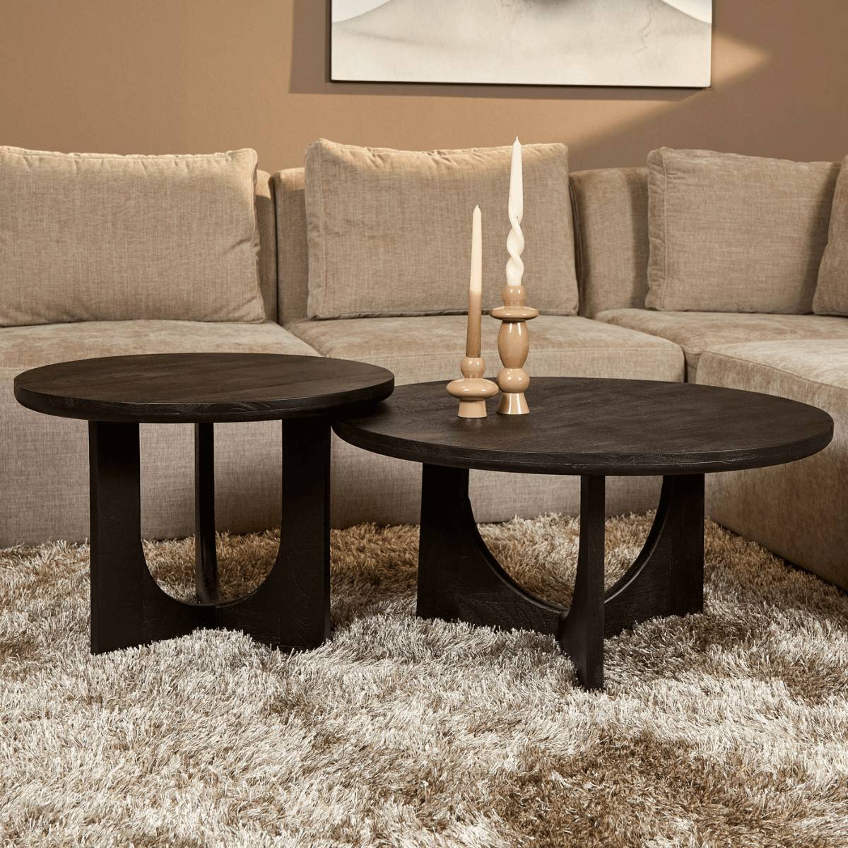 Dunkles 2er-Set runde Couchtische mit modernen Beinen für das Wohnzimmer – Santilana