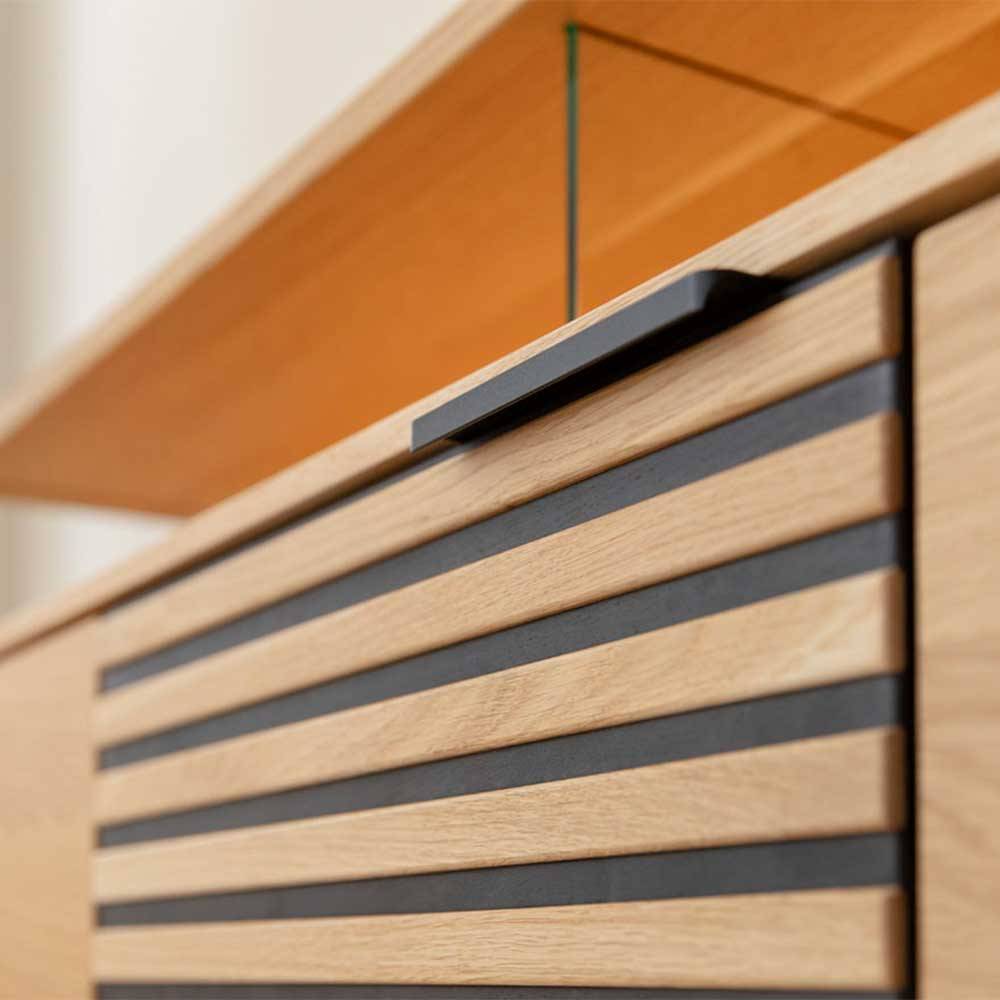 TV Lowboard mit LED aus Eiche Massivholz - Eribella