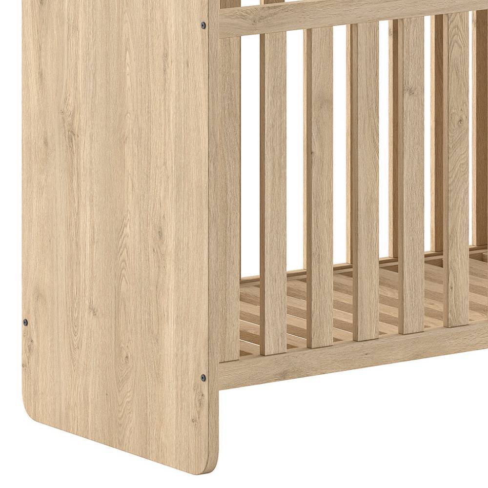 Babybett Unterteil in Eiche Holzoptik mit stabiler Konstruktion und abgerundeten Kanten – Choice