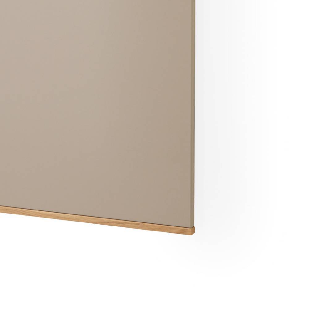 Untere Kante der schmalen Wandgarderobe in Taupe mit Eiche Bianco Akzent – Barcelos