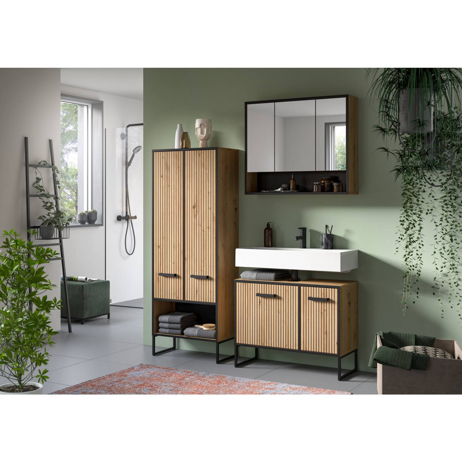 Modernes vierteiliges Badezimmer Set mit Waschbecken und Spiegelschrank im Badezimmer – Brutannia