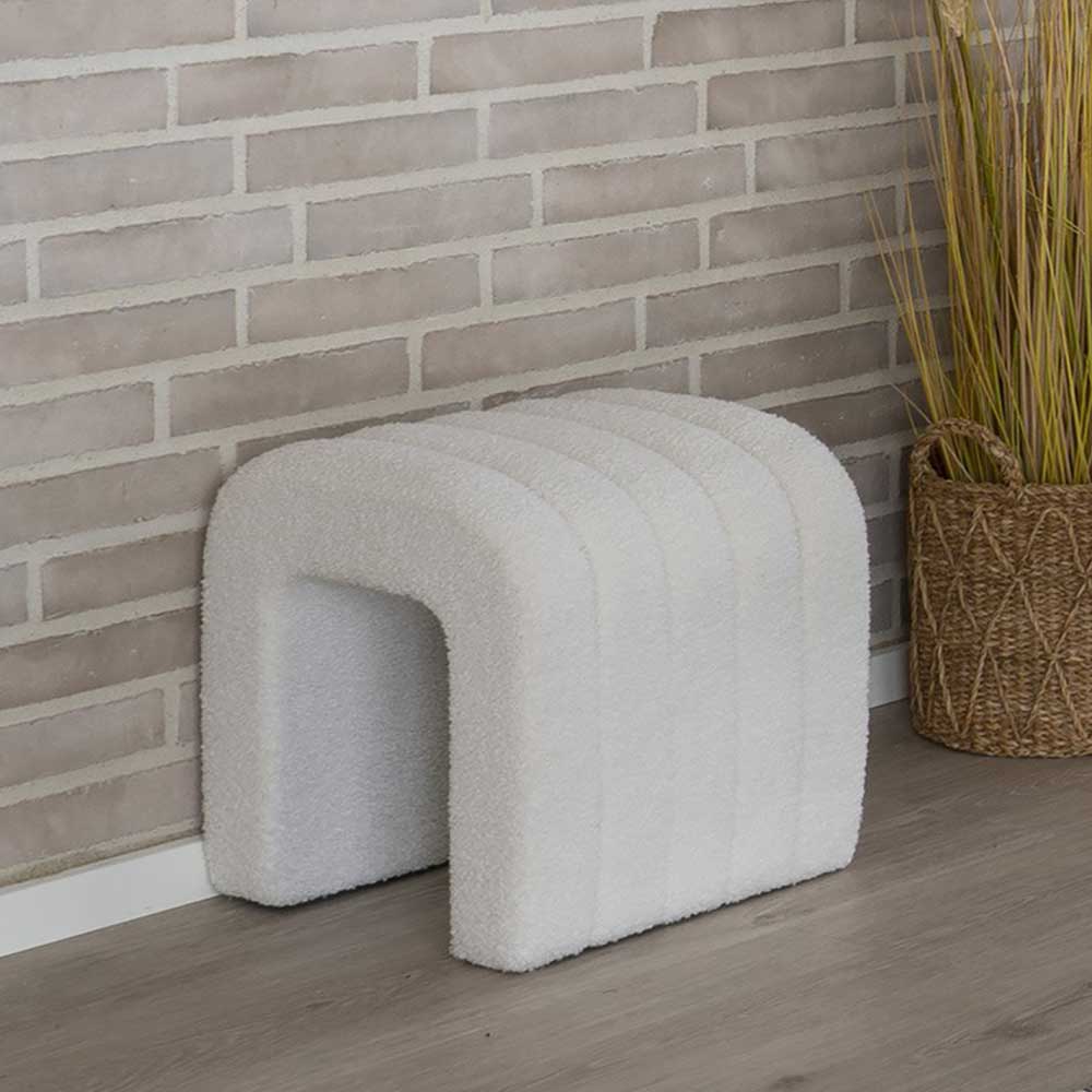 Design Hocker in Weiß Boucle - Slavian