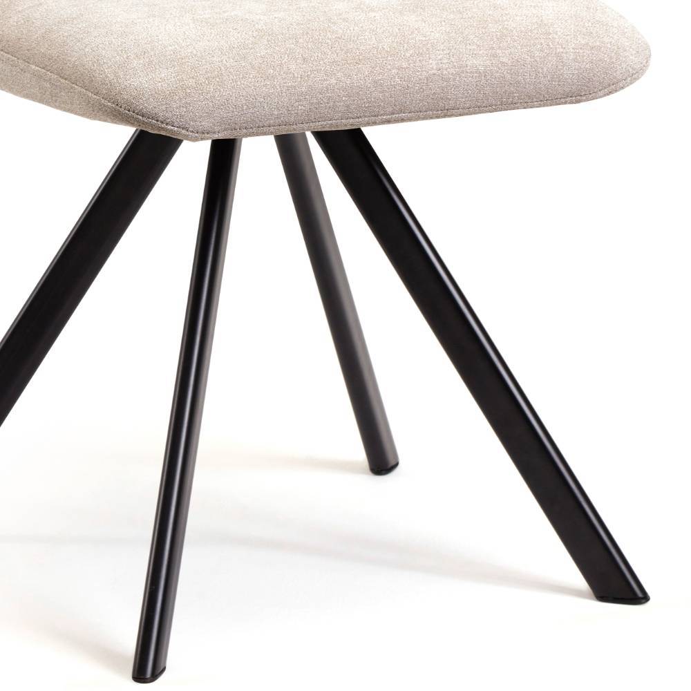 Stabile, gespreizte schwarze Metallbeine des Esszimmerstuhls in Beige (2er Set) – Bennet