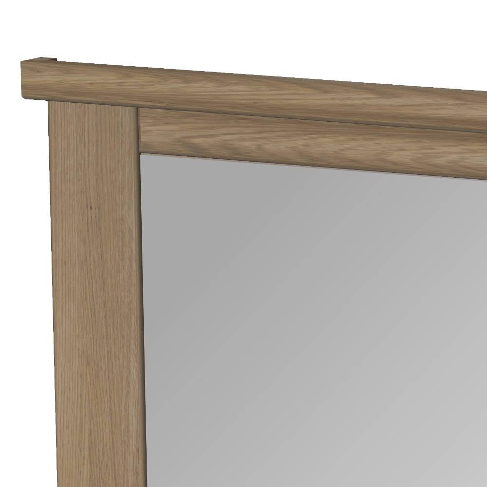 Eckdetail des Spiegels mit massivem Holzrahmen und natürlicher Eichenholzoptik – Riostar